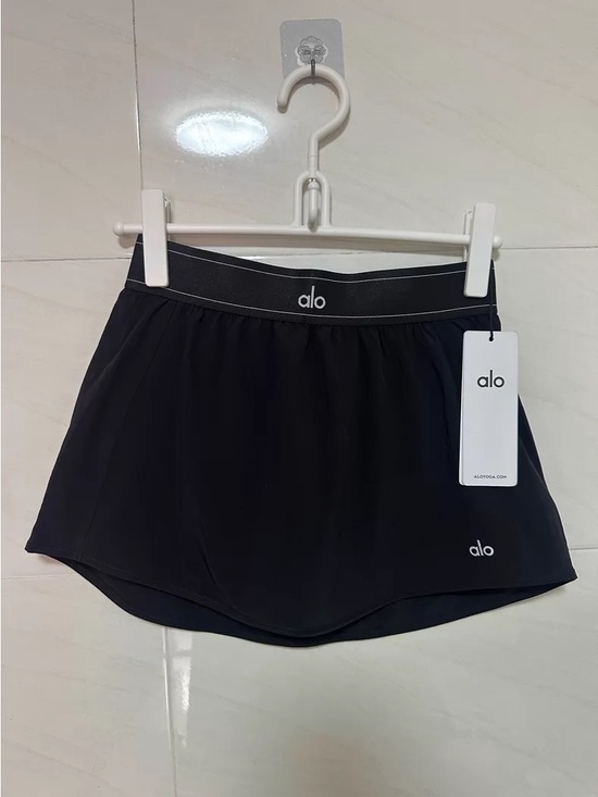 ALO Yoga Pants - ALO Yoga Black Women's Athletic Skort with Built-In Brief
